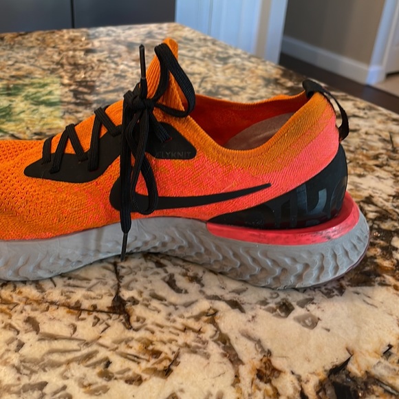 Nike Epic React Flyknit Men’s Running Shoes Copper Flash Size 12 - Picture 5 of 8